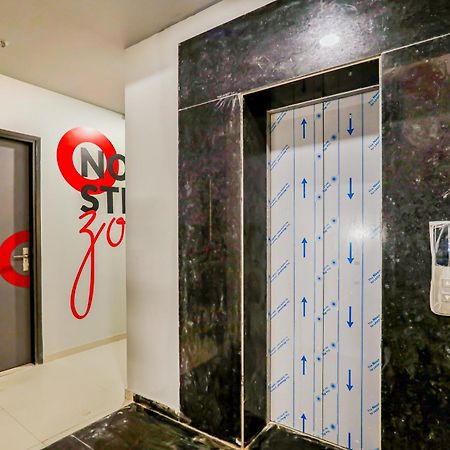Super Collection O Le Noida Hotel Near Sector 76 Metro Station المظهر الخارجي الصورة